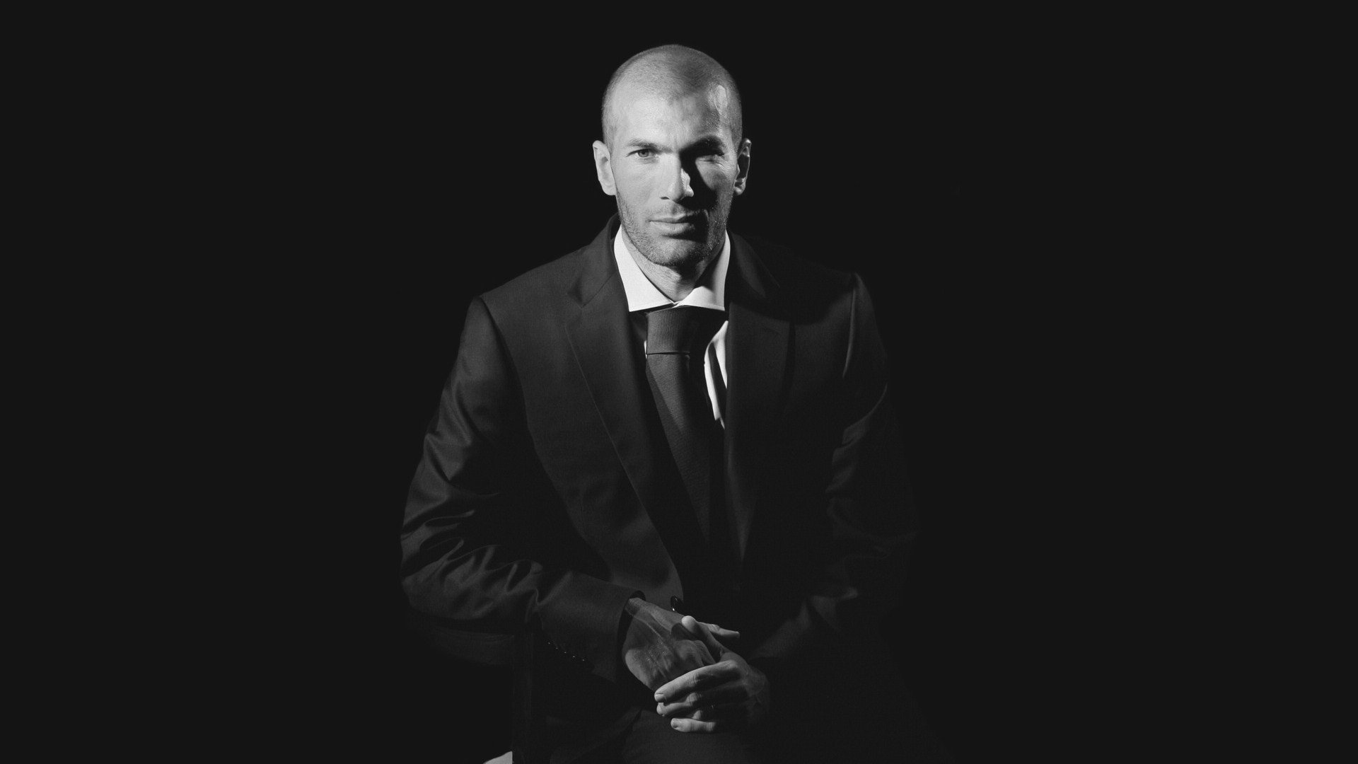 FIFA2026-王者归来！莱万复出首秀惊艳塞尔维亚主场